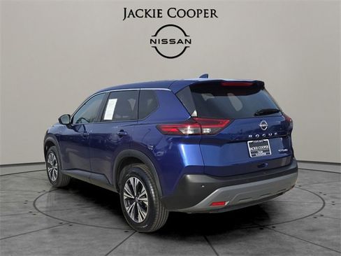 Certified 2023 Nissan Rogue SV image 3