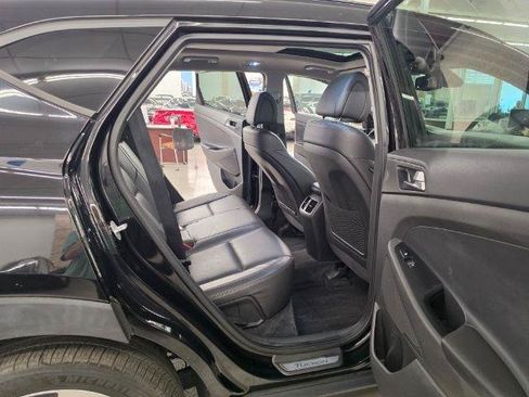 Used 2016 Hyundai Tucson Limited w/ Option Group 03 FWD image 11