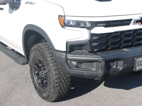 Used 2024 Chevrolet Silverado 1500 ZR2 w/ ZR2 Bison Edition AWD/4WD image 9