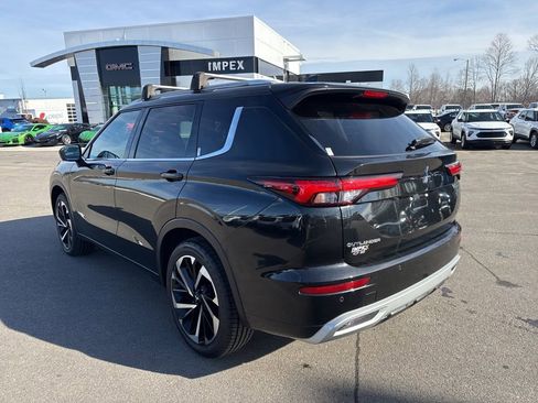 Used 2022 Mitsubishi Outlander SEL image 3