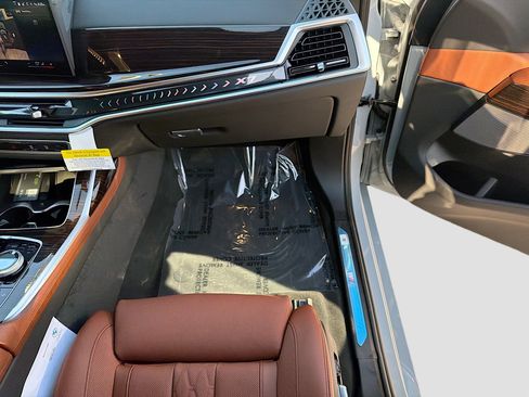 New 2027 BMW X7 xDrive40i image 18