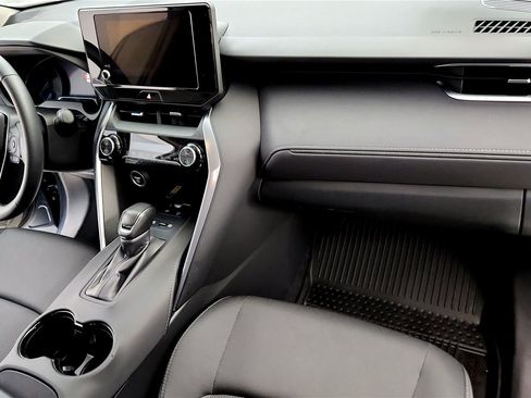 Certified 2023 Toyota Venza LE AWD/4WD image 15