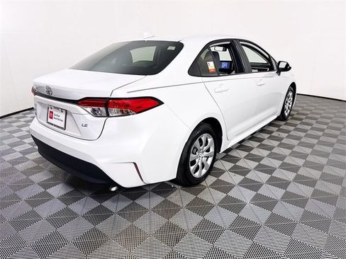 Certified 2025 Toyota Corolla LE image 23