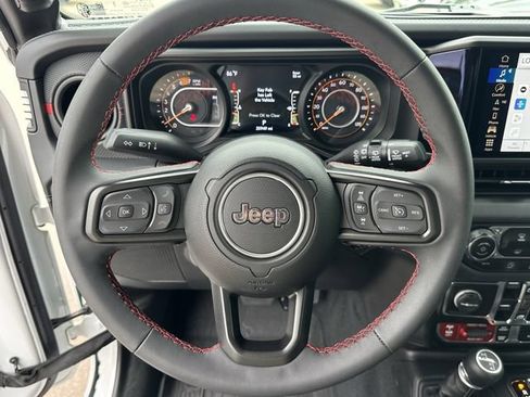 Used 2024 Jeep Wrangler Unlimited Rubicon w/ XTREMEE 35" Tire Package AWD/4WD image 14