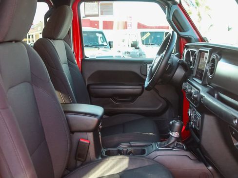 Used 2022 Jeep Gladiator Sport image 18