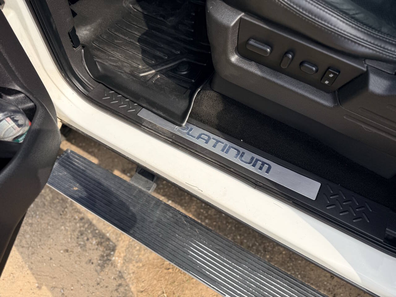 Used 2013 Ford F150 Platinum AWD/4WD image 33