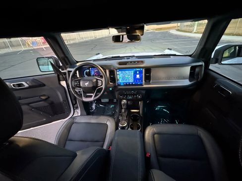 Used 2024 Ford Bronco Outer Banks image 21