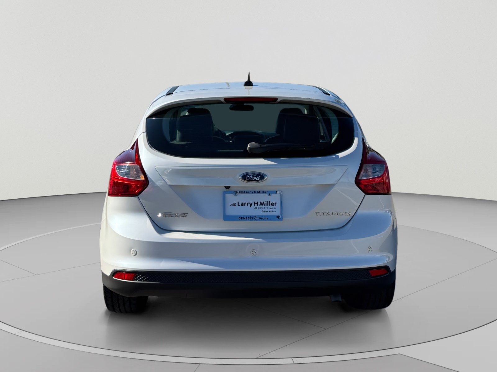 Used 2013 Ford Focus Titanium FWD image 4