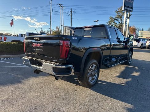 New 2026 GMC Sierra 2500 SLT w/ SLT Premium Package image 6