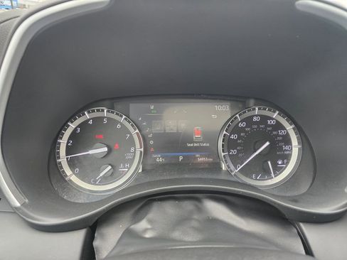 Used 2022 Toyota Highlander XLE AWD/4WD image 19