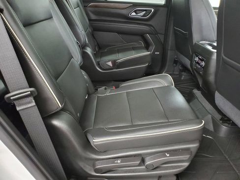 Used 2021 Chevrolet Tahoe Premier w/ Premium Package image 23