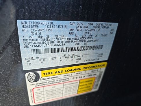 Used 2025 Ford Expedition Active image 13