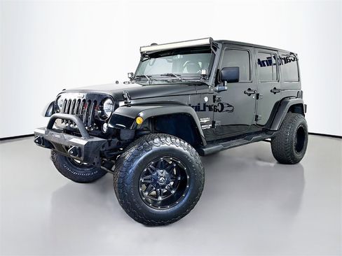 Used 2015 Jeep Wrangler Unlimited Sahara w/ Connectivity Group image 3