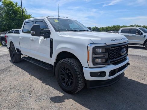Used 2023 Ford F250 XLT w/ XLT Premium Package AWD/4WD image 13