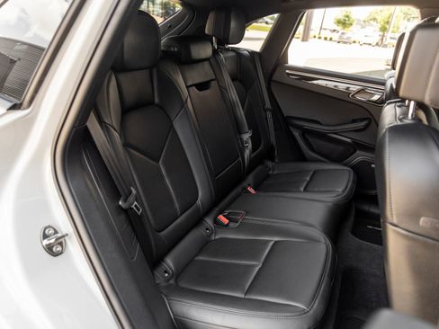 Used 2024 Porsche Macan AWD/4WD image 37