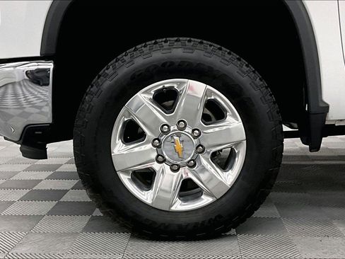 Used 2024 Chevrolet Silverado 3500 LTZ AWD/4WD image 10