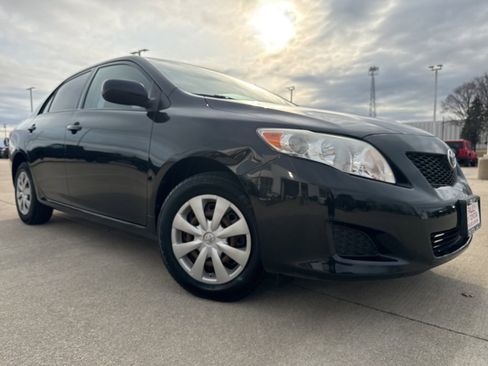 Used 2009 Toyota Corolla LE image 2