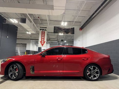Used 2018 Kia Stinger GT2 image 45