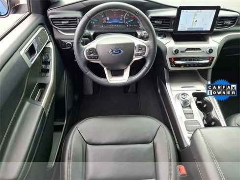 Used 2022 Ford Explorer XLT w/ Equipment Group 202A image 11