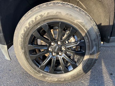 Used 2022 GMC Canyon Elevation image 25