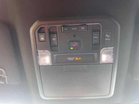 Used 2024 Toyota Tundra Platinum AWD/4WD image 24