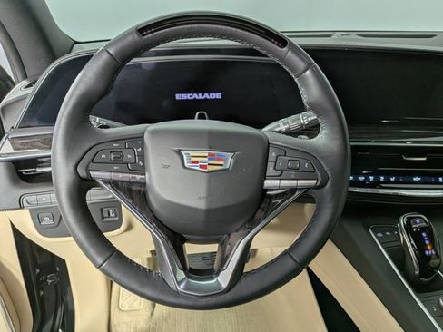Certified 2023 Cadillac Escalade ESV Premium Luxury image 20