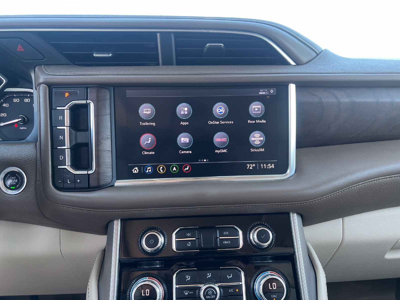 Used 2021 GMC Yukon Denali w/ LPO, Illumination Package AWD/4WD image 21