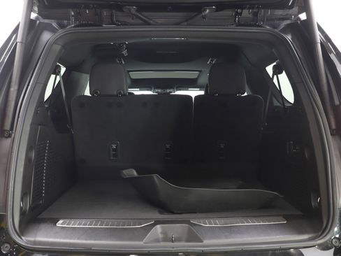 Used 2023 GMC Yukon XL AT4 w/ AT4 Premium Package image 9