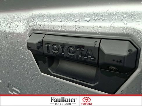 Certified 2025 Toyota Tacoma TRD Off-Road image 28