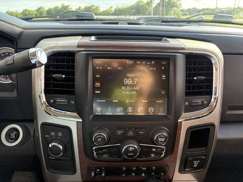 Used 2015 RAM 2500 Laramie AWD/4WD image 13