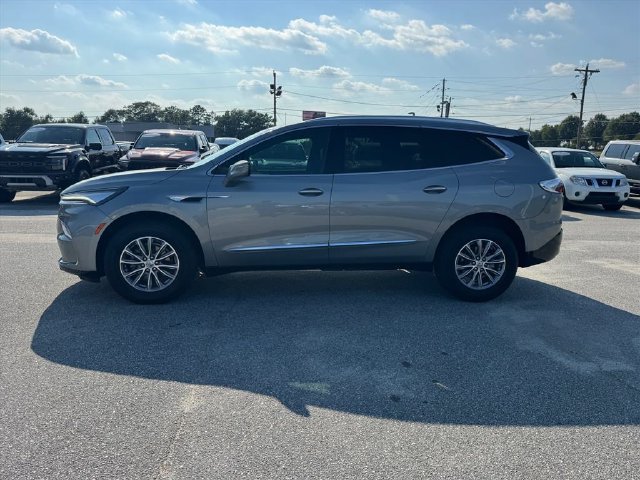 Used 2024 Buick Enclave Essence w/ LPO, Cargo Package FWD image 7