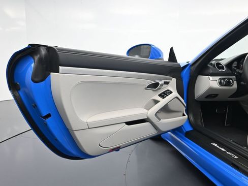 Certified 2025 Porsche 718 Boxster GTS RWD image 13