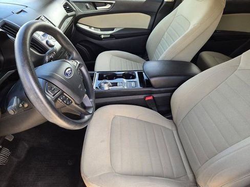 Used 2019 Ford Edge SE w/ SE Fleet Driver's Package image 12