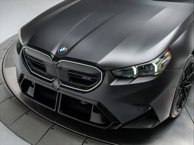 Used 2025 BMW M5 w/ Carbon Package AWD/4WD image 9