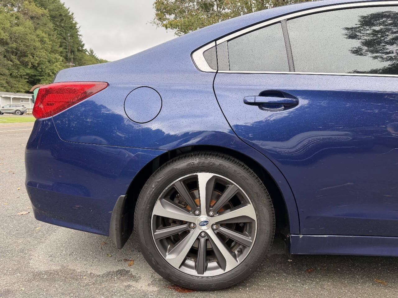 Used 2015 Subaru Legacy 2.5i Limited AWD/4WD image 10