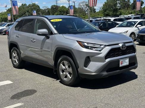 Used 2022 Toyota RAV4 XLE AWD/4WD image 1