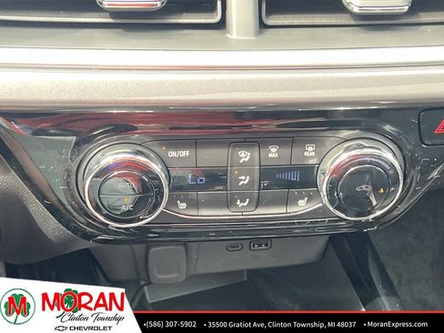 Certified 2024 Chevrolet Trax ACTIV w/ Sunroof Package FWD image 23