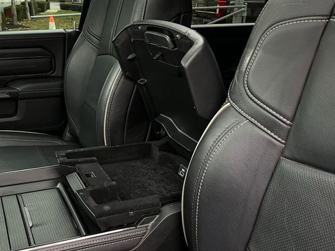 Used 2023 RAM 3500 Limited image 29