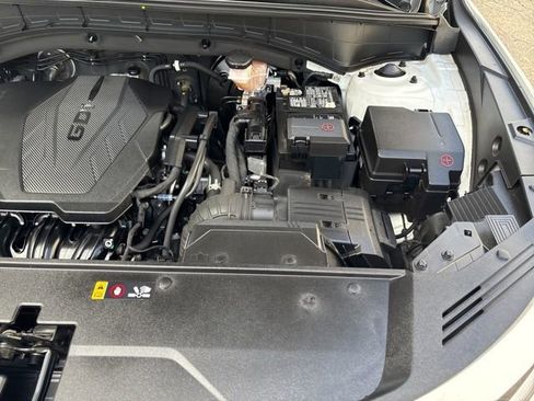 Certified 2022 Kia Sorento S w/ Panoramic Sunroof Package image 44