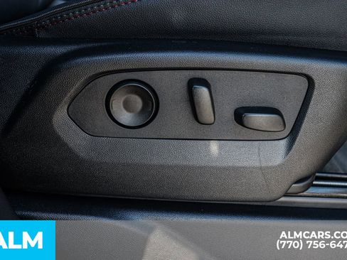 Used 2025 Chevrolet Suburban RST image 53