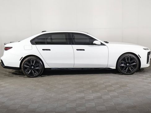 Used 2023 BMW 760i xDrive w/ Parking Assistance Package image 21