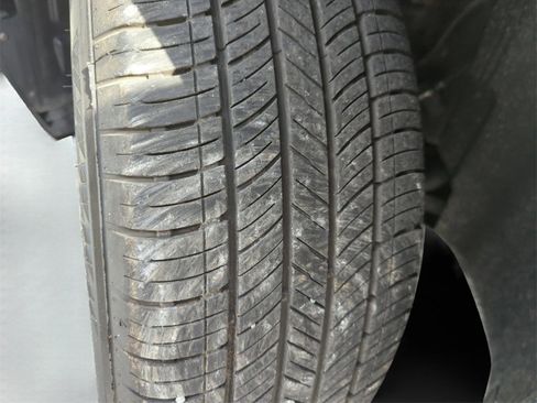 Used 2025 Volkswagen Atlas SE image 46