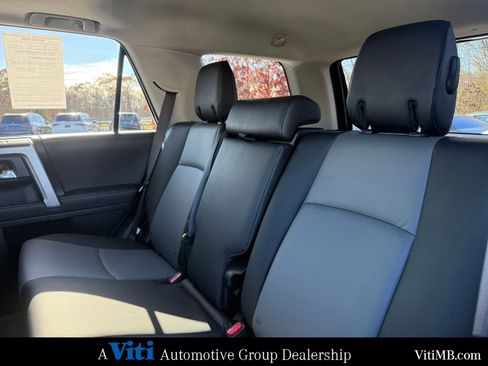 Used 2022 Toyota 4Runner SR5 Premium image 22