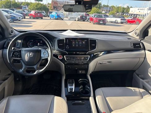Used 2019 Honda Pilot Touring image 37