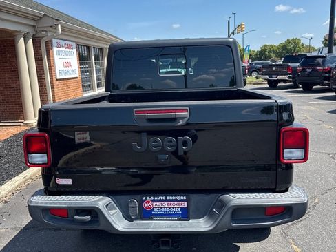 Used 2020 Jeep Gladiator Sport AWD/4WD image 5