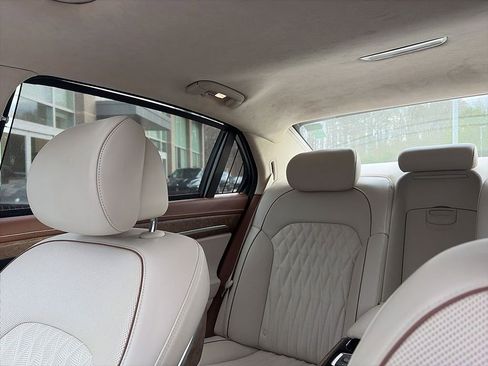 Used 2020 Genesis G90 3.3T Premium image 7