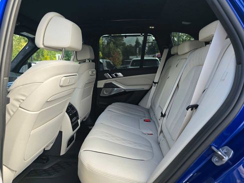 New 2026 BMW X5 M60i image 17