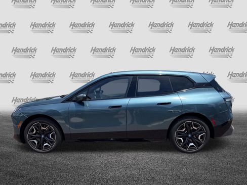 Used 2024 BMW iX xDrive50 w/ Sport Package AWD/4WD image 7