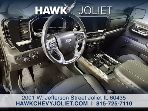 Used 2024 Chevrolet Silverado 1500 RST w/ Redline Edition AWD/4WD image 12