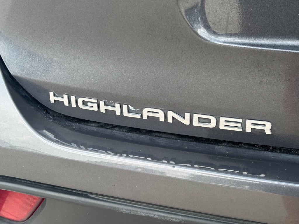 Used 2022 Toyota Highlander XSE FWD image 13